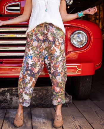 Market of Stars love language cropped pants