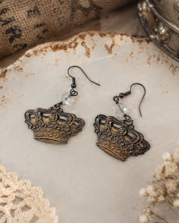 vintage royalty earrings