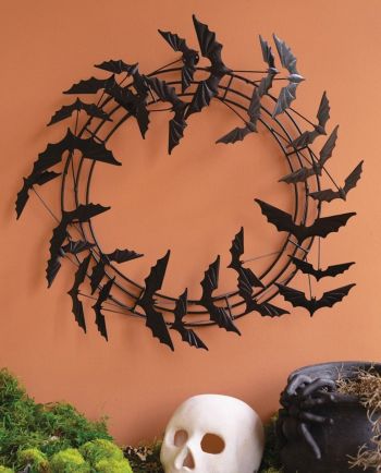 black metal flying bat wreath