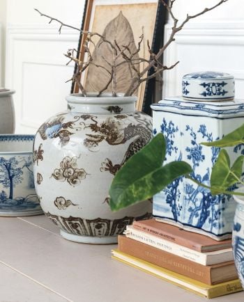 dragon porcelain vase