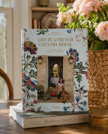 Life in a French Country House: Entertaining for All Seasons
