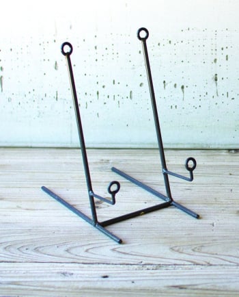 wire easel plate stand