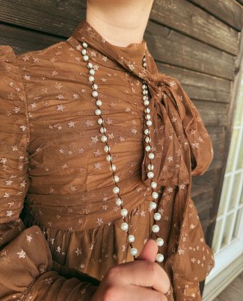 pearl knotted necklace