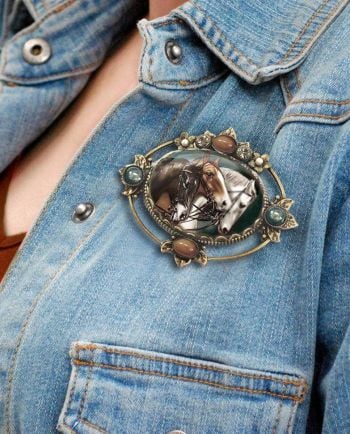 winners circle brooch